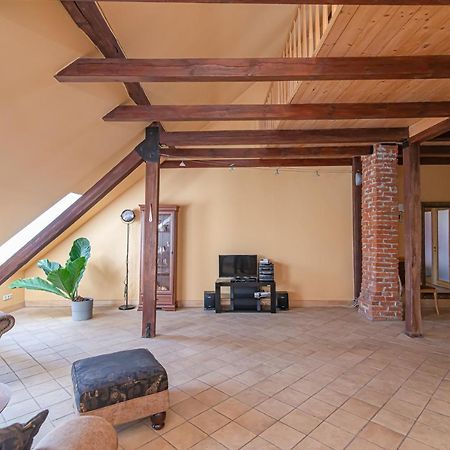 Spacious 2-Bedroom Apartment With Sauna In Vilnius Old Town By Urban Rent Екстериор снимка