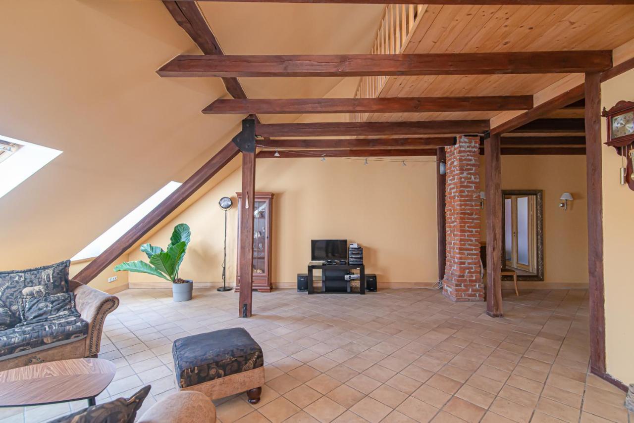 Spacious 2-Bedroom Apartment With Sauna In Vilnius Old Town By Urban Rent Екстериор снимка