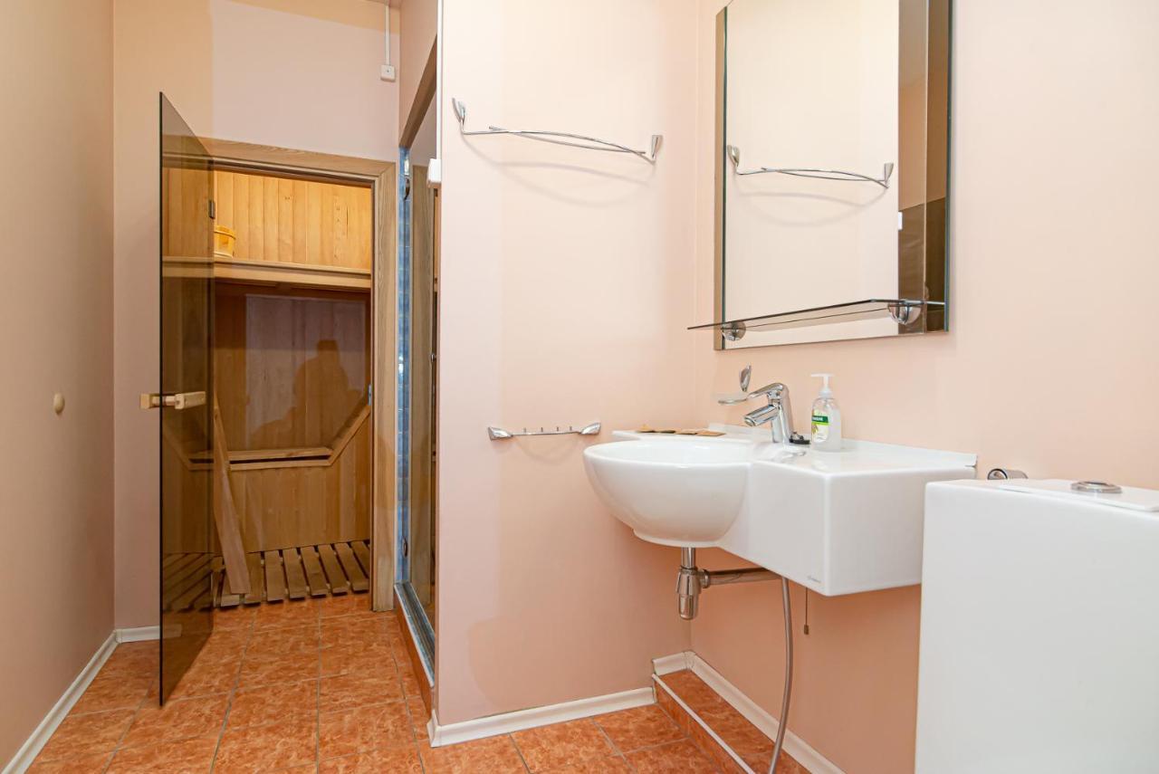 Spacious 2-Bedroom Apartment With Sauna In Vilnius Old Town By Urban Rent Екстериор снимка