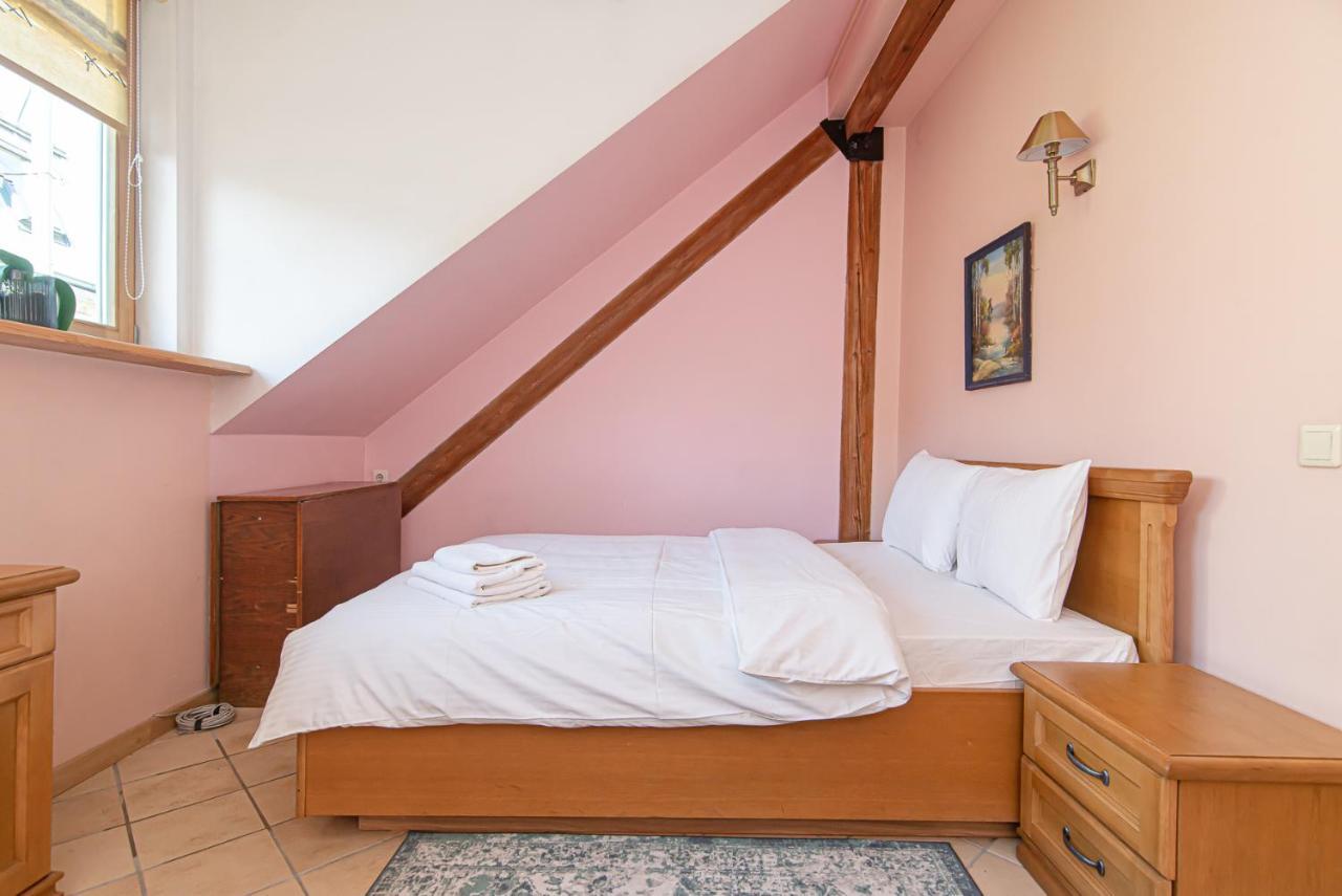 Spacious 2-Bedroom Apartment With Sauna In Vilnius Old Town By Urban Rent Екстериор снимка