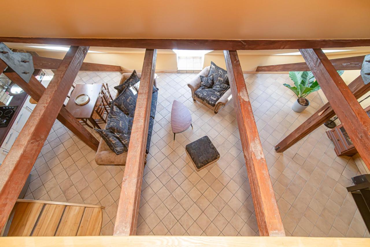 Spacious 2-Bedroom Apartment With Sauna In Vilnius Old Town By Urban Rent Екстериор снимка